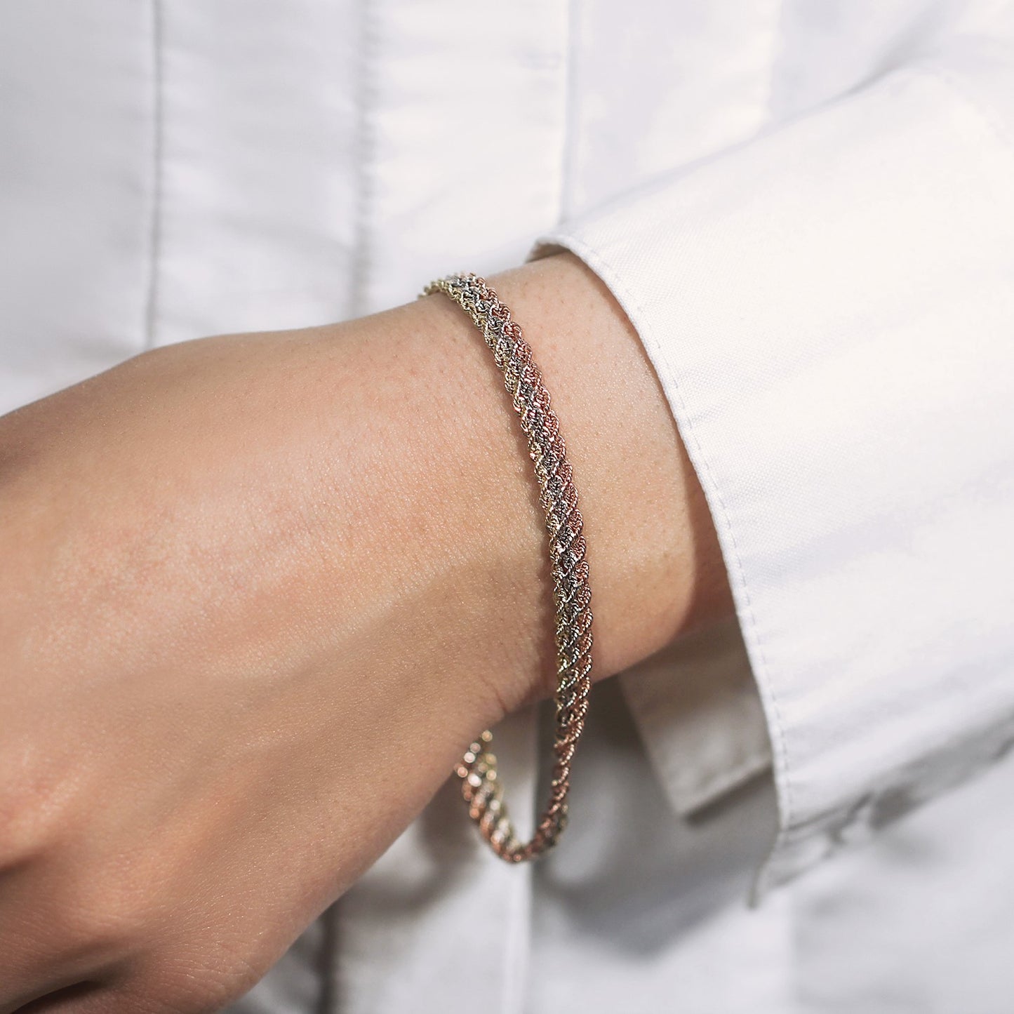 Tri-Toned Multi-Strand Rope Chain Bracelet in 10k Yellow, White, and Rose Gold (6.35 mm)